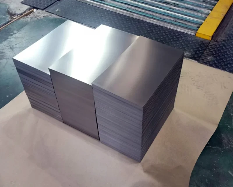 Titanium sheets cutting-to-size